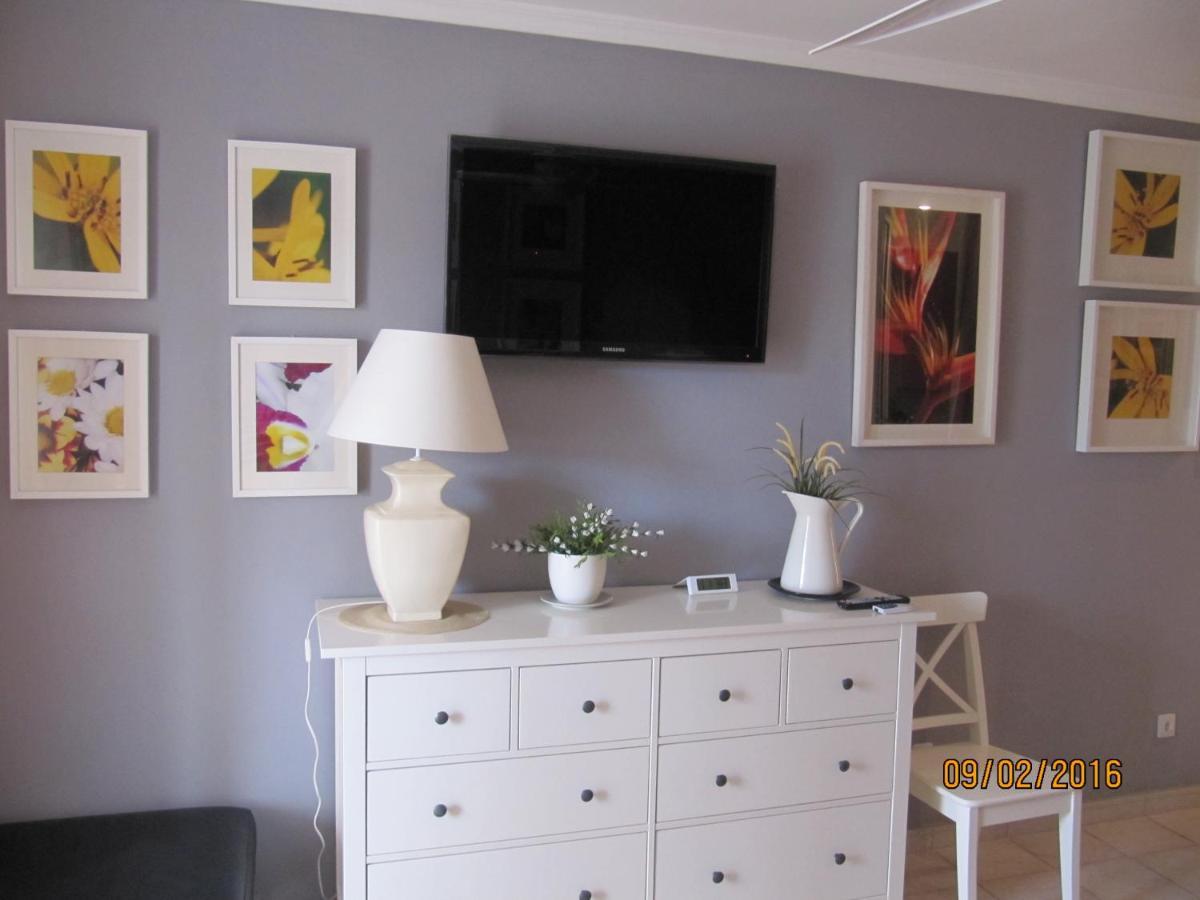 Apartamento Rsid. El Duque-1 *